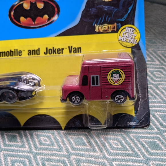 1989 BATMAN ERTL BATMOBILE & JOKER VAN DIE CAST - Picture 6 of 13